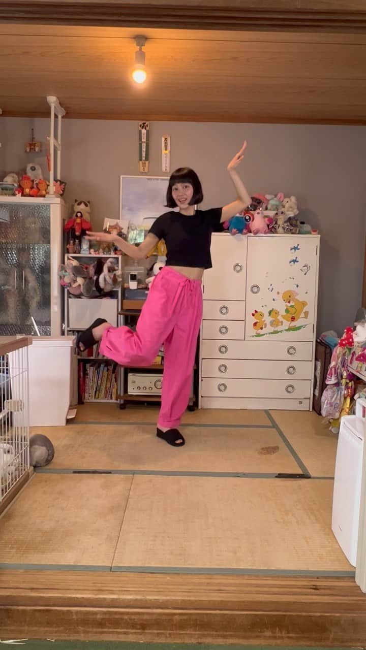 山口尚美のインスタグラム：「スプラトゥーン3シオカラーズのダンス「BRANDNEW HOMETOWN ～それより明日の話を～」を踊りました🦑 今回も大好きアオリちゃんのパート😊💗 こういう踊り苦手で今までで一番練習したと思う…💦 よかったら見てください〜‼️🔫 #splatoon #spuidsisters #tomorrow's nostalgia today #踊ってみた」