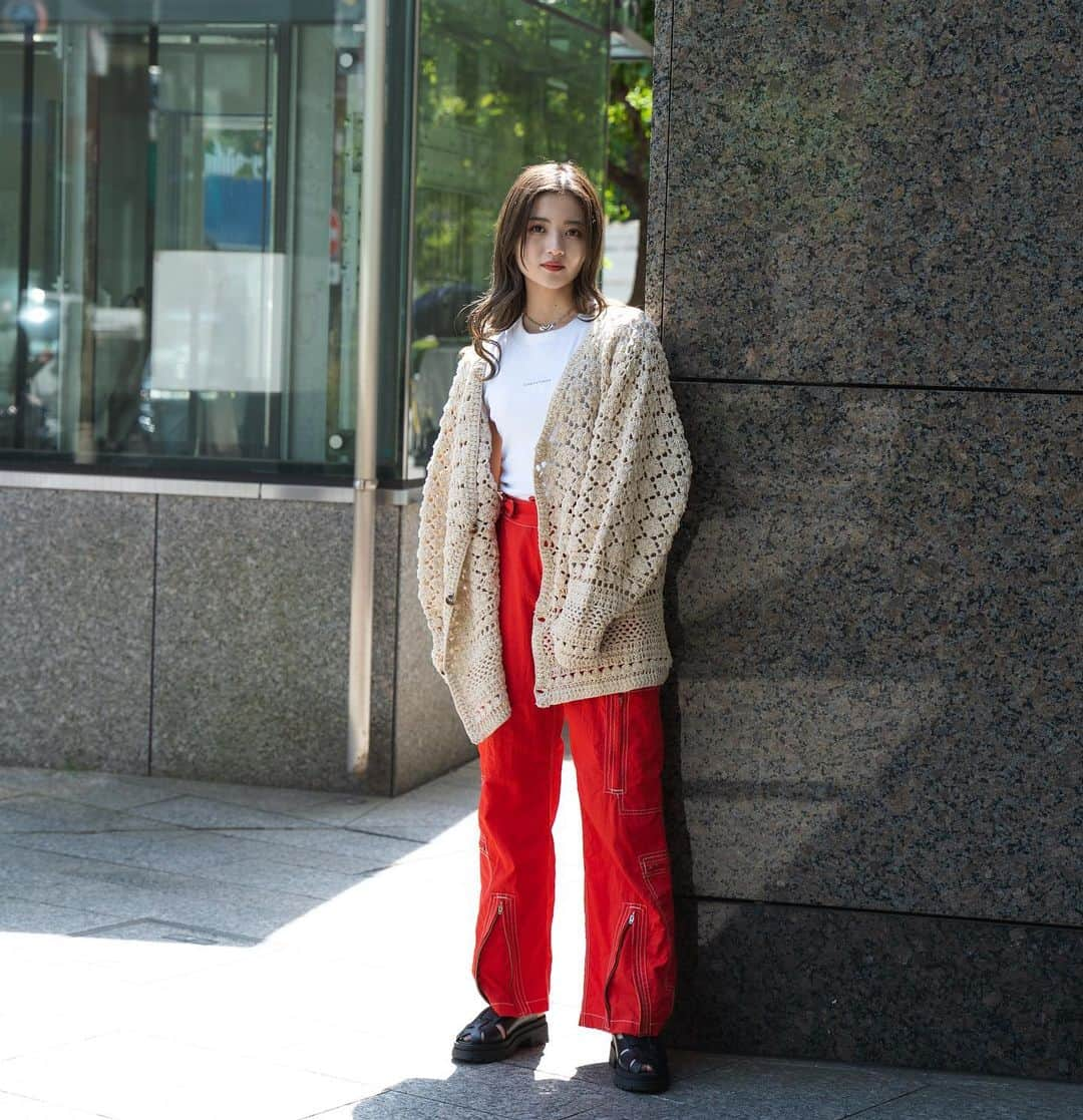 JOINT WORKSさんのインスタグラム写真 - (JOINT WORKSInstagram)「styling sample @jointworks.jp  cardigan @macmahon_knitting_mills  tee @calvinklein  pants @noma_textiledesign  shoes @remme_official   model @ppg_dnc   --------------------------------------------------- ⁡ 【SHOP LIST】 ⁡ JOINT WORKS SHINJUKU 035-363-7572 ⁡ JOINT WORKS LALA PPORT TOKYO-BAY 047-421-7101  #macmahonknittingmills #macmahon #niche #nomatd #calvinklein #remme #サンダル#フライトパンツ#パラシュートパンツ #カーディガン#着回しコーデ #カラーコーデ」5月8日 20時30分 - jointworks.jp