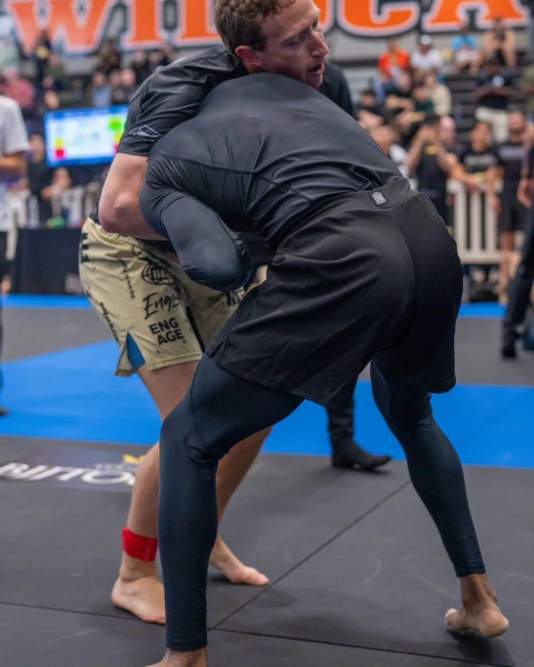 マーク・ザッカーバーグさんのインスタグラム写真 - (マーク・ザッカーバーグInstagram)「Competed in my first jiu jitsu tournament and won some medals 🥇🥈 for the Guerrilla Jiu Jitsu team. Thanks to @davecamarillo @khaiwu @intense0ne for training me!」5月7日 12時29分 - zuck