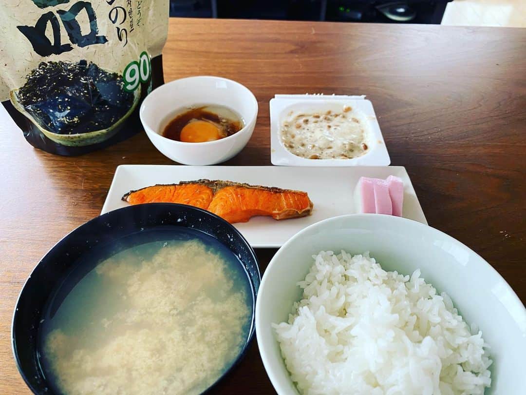 小沢仁志さんのインスタグラム写真 - (小沢仁志Instagram)「おはようさん❗️ 今日は和食で👍」5月7日 12時49分 - ozawa_hitoshi
