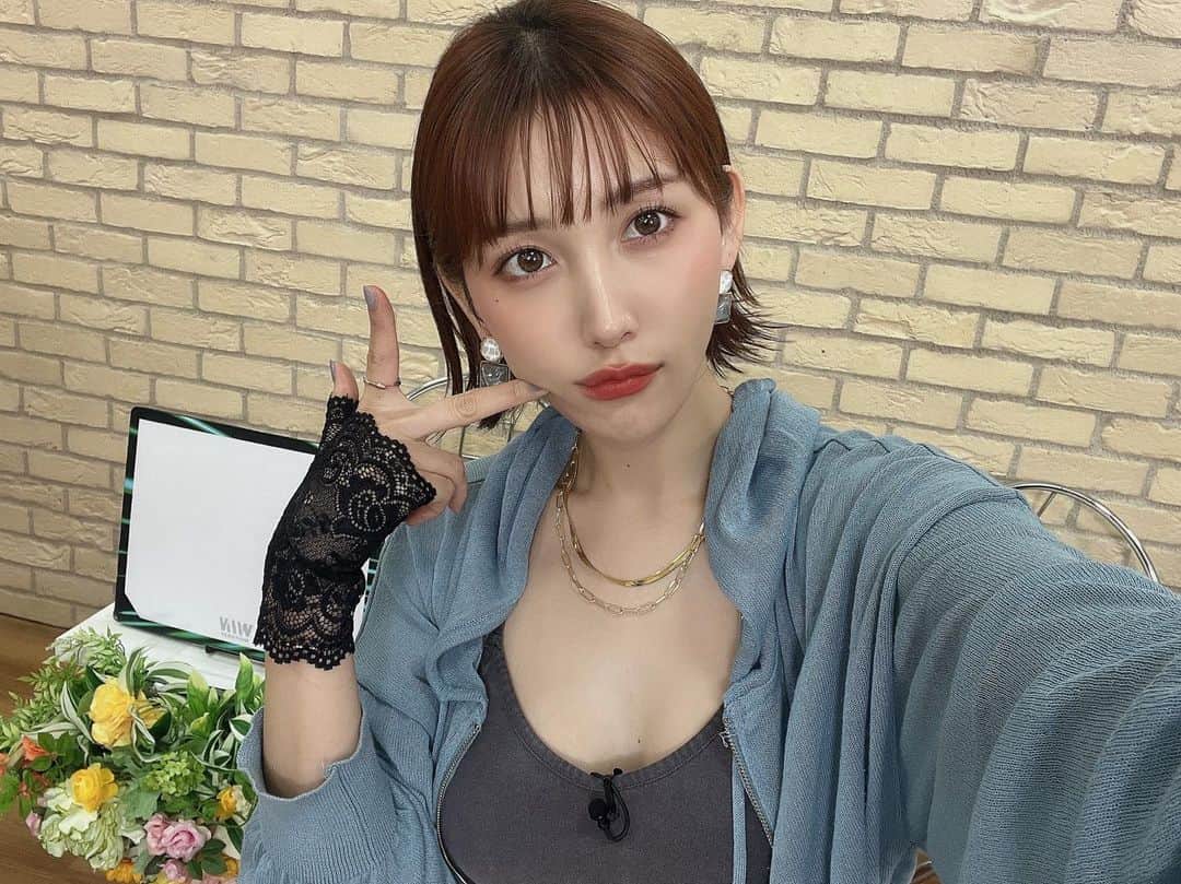 小島みゆのインスタグラム：「【13時30分　生放送】 出演します！ 日本選手権競輪　競輪ダービー 🏆決勝戦🏆　#ABEMA  競輪ダービーはABEMAで見よう‼︎ abema.app/sWvn」