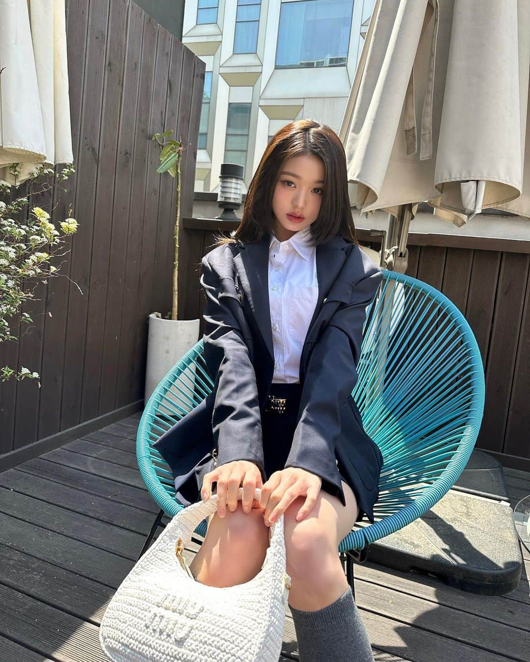 チャン・ウォニョンさんのインスタグラム写真 - (チャン・ウォニョンInstagram)「Waiting for summer with @miumiu🩶」5月7日 14時30分 - for_everyoung10