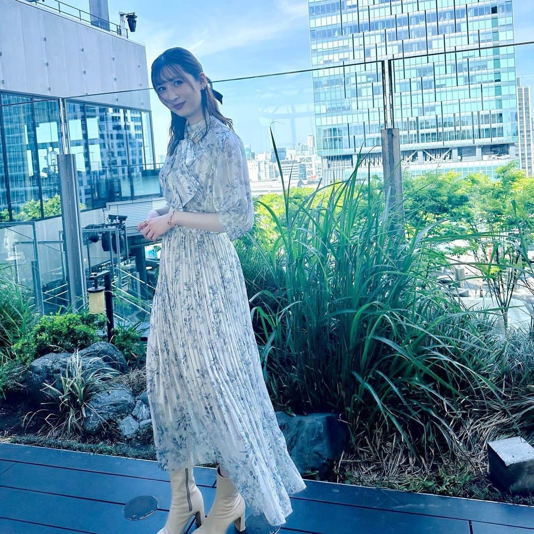 のインスタグラム：「私の大好きな #dazzlin のワンピース👗 可愛すぎて即決で購入しました！！！  #春コーデ  #春服コーデ  #春服  #ワンピースコーデ  #ワンピース  #デートコーデ  #オフィスコーデ」