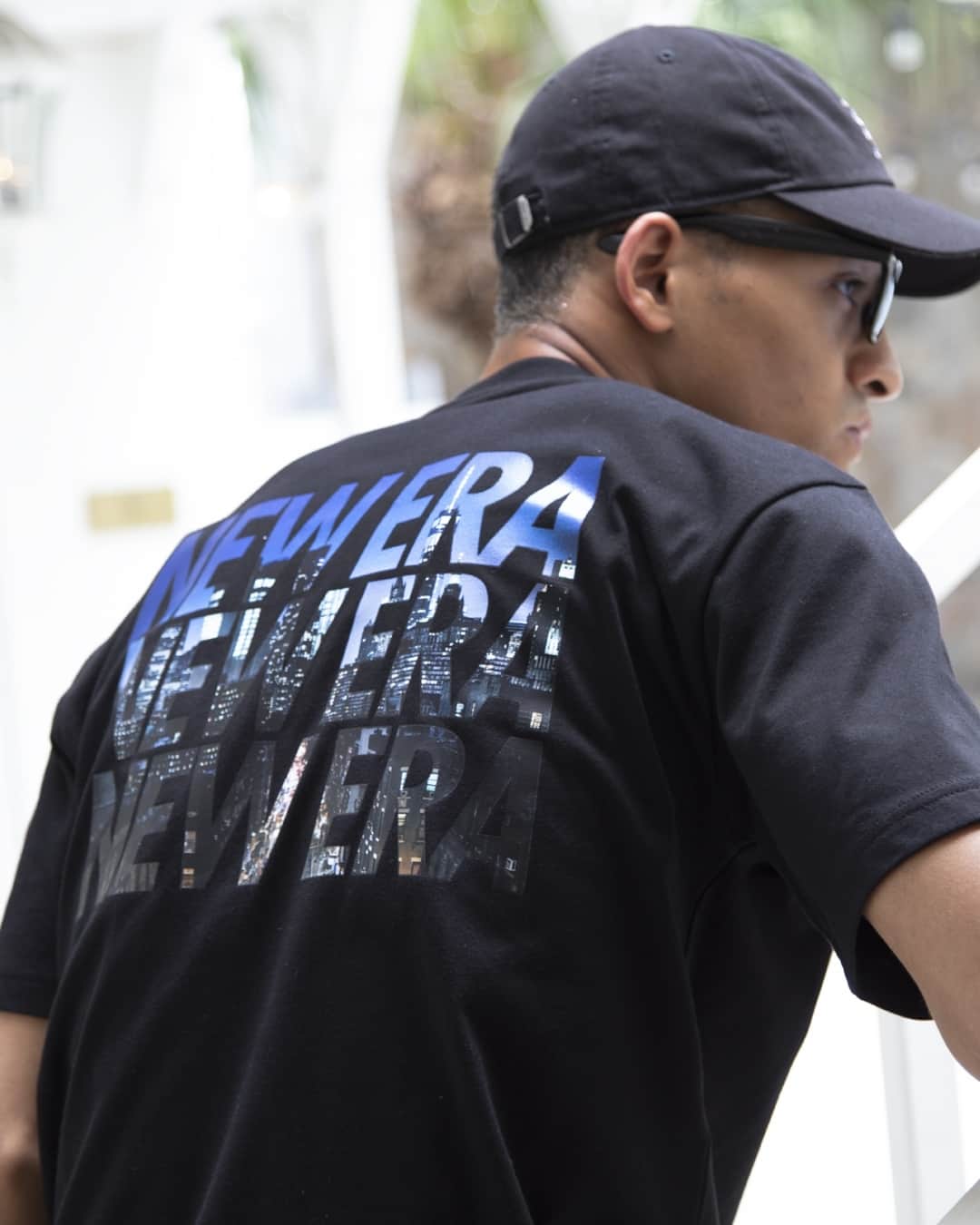 のインスタグラム：「The City Lights⁠ Short Sleeve Performance Tee⁠ ⁠ ニューヨークの夜景をブランドネームで象ったシリーズ。⁠ ⁠ ⁠ #NEWERA #ニューエラ #ニューエラアパレル」