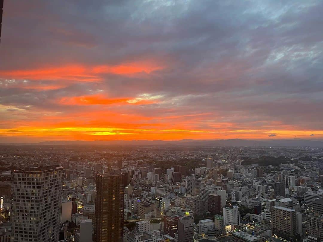 中村優さんのインスタグラム写真 - (中村優Instagram)「浜松でみた夕焼け🌆」5月7日 15時12分 - nkmr_yu