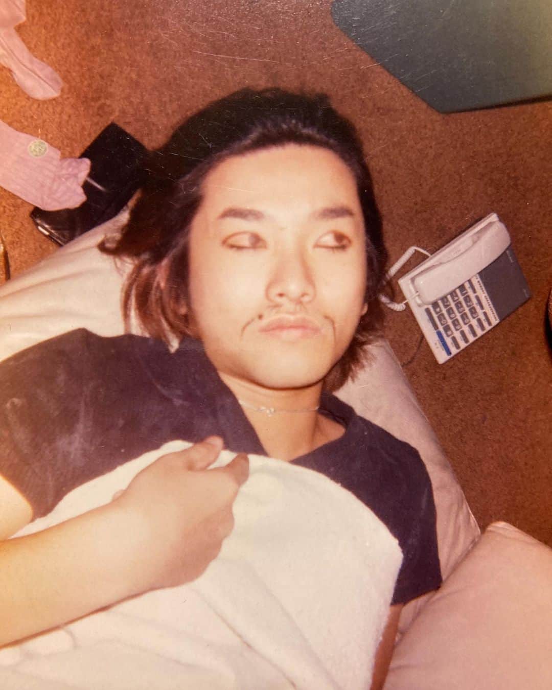 高橋理洋のインスタグラム：「30年ぶり位に連絡が取れた友達が持ってた写真。懐かしい。太ってる😅」