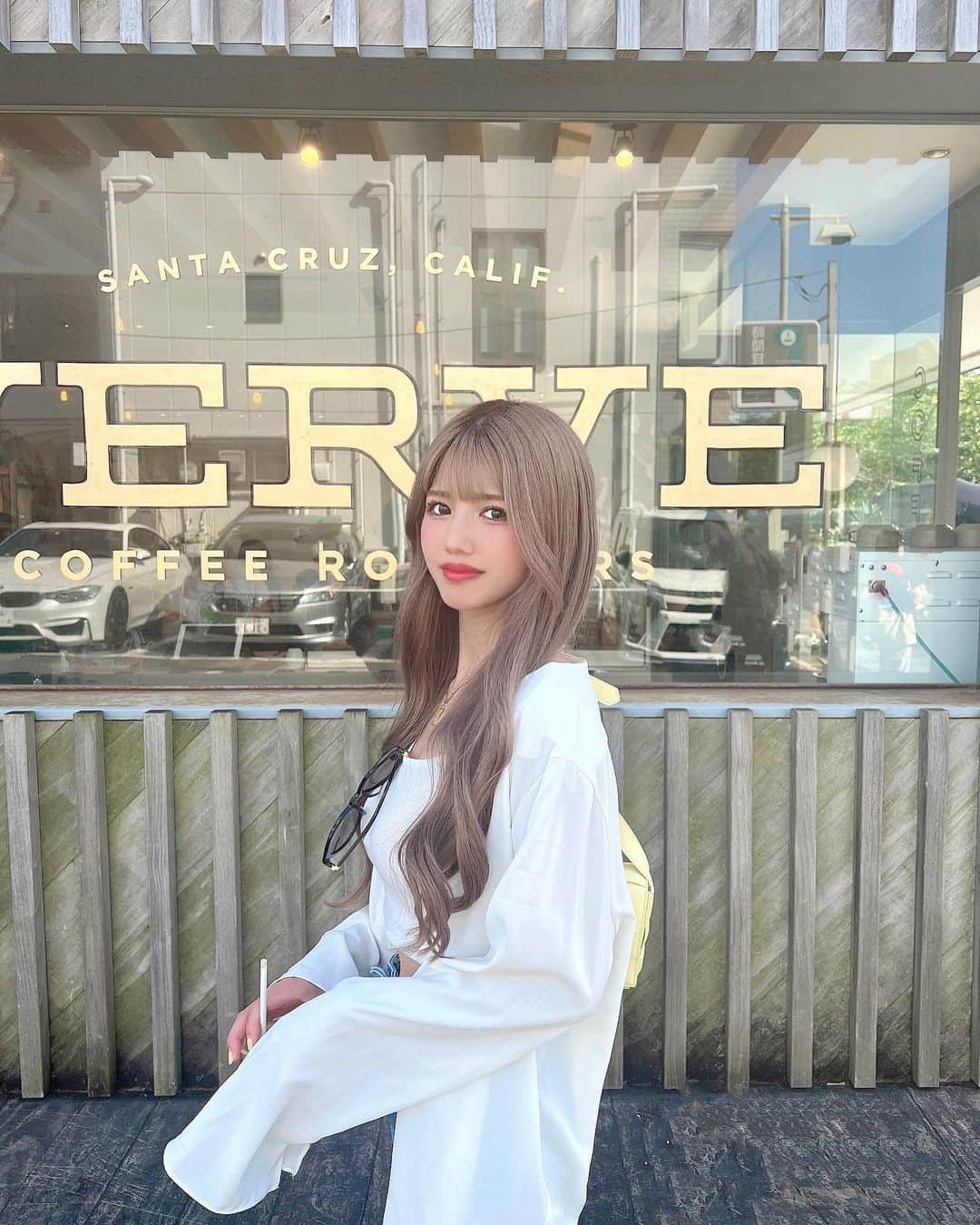 きこさんのインスタグラム写真 - (きこInstagram)「鎌倉で食べ歩き💛 ほぼ夏みたいな天気で 最高な1日だった🌻☀️ . . #鎌倉食べ歩き #鎌倉 #菖蒲祭」5月7日 15時45分 - marutyome