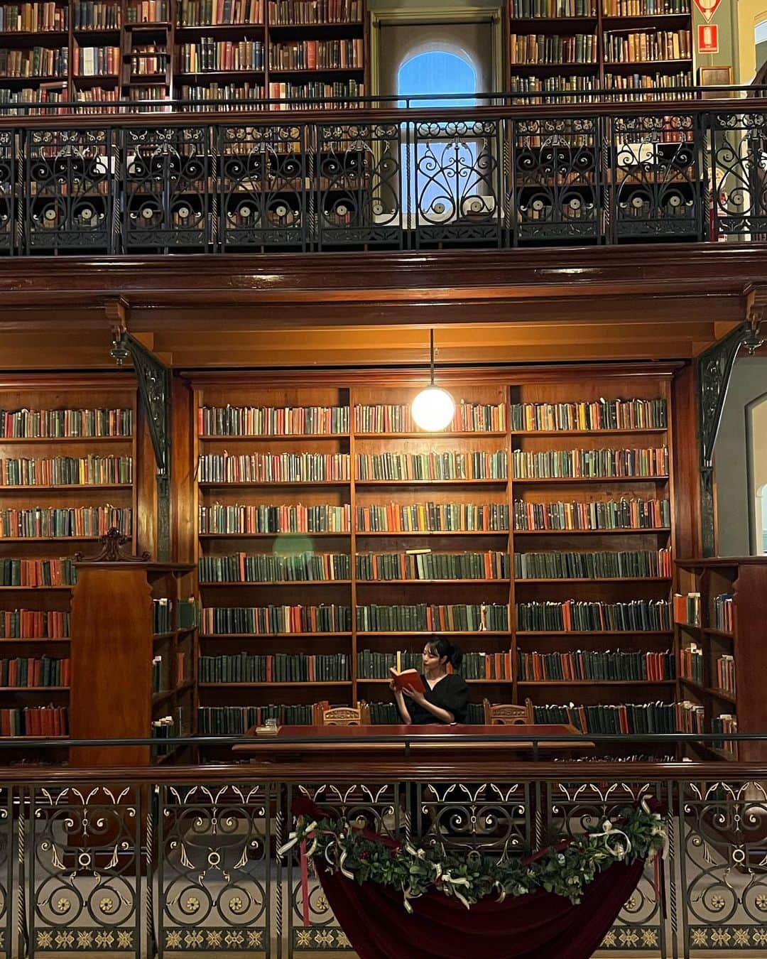 信長ゆかりのインスタグラム：「. 📚📚📚  #adelaide #library #australia」