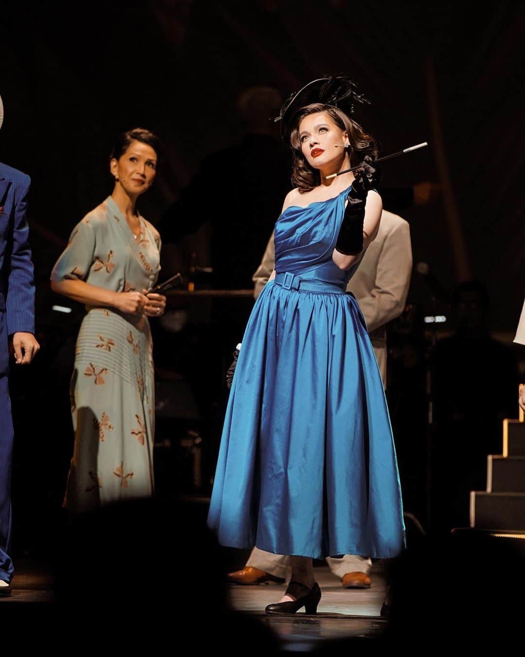 ベア・アロンゾのインスタグラム：「In my theater era. 🙈🤣  I truly enjoyed performing on stage last night for the first time with the best people in the industry. I greatly respect everything they do to preserve the Philippines’ culture and arts.🎭 #ContraMundum #NationalHeritageMonth」