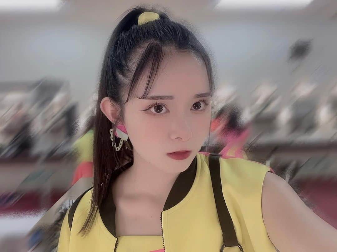 山﨑夢羽のインスタグラム：「． あいちあいちてるよ‪‪🫶🏻   #BEYOOOOONDS #山﨑夢羽  #02 #愛知県 #愛知公演 #幸せや   #でこ #ポニーテール #ネオビヨ」