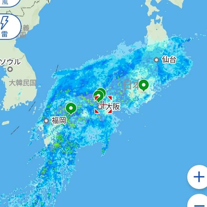 松本隆博のインスタグラム：「。⁡ ⁡んー、この雨の形とか。。⁡ ⁡ほんまに自然のモノなのか…⁡ ⁡人工的な感じがします‪( . .)"‬。⁡ は言ってはいけない事かな。⁡ ⁡⁡ ⁡還暦少年 松本隆博」