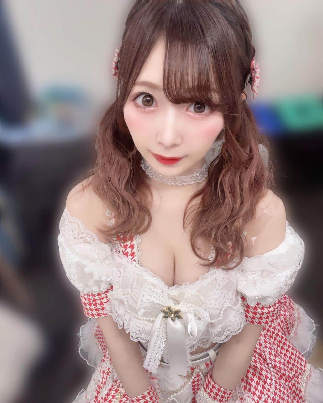 伊藤里織のインスタグラム：「天才的なアイドル様 . . . #KNUoNEW #マジック界のパイオニア #グラビアトリッカー #マジシャン #グラビアアイドル #水着 #偶像 #自撮り #自拍 #インスタグラビア #instagravure #gravure #beauty #japanesegirl #日本的 #性感內衣 #性感 #内衣 #泳衣 #粉我 #アイドル #idol #推し」