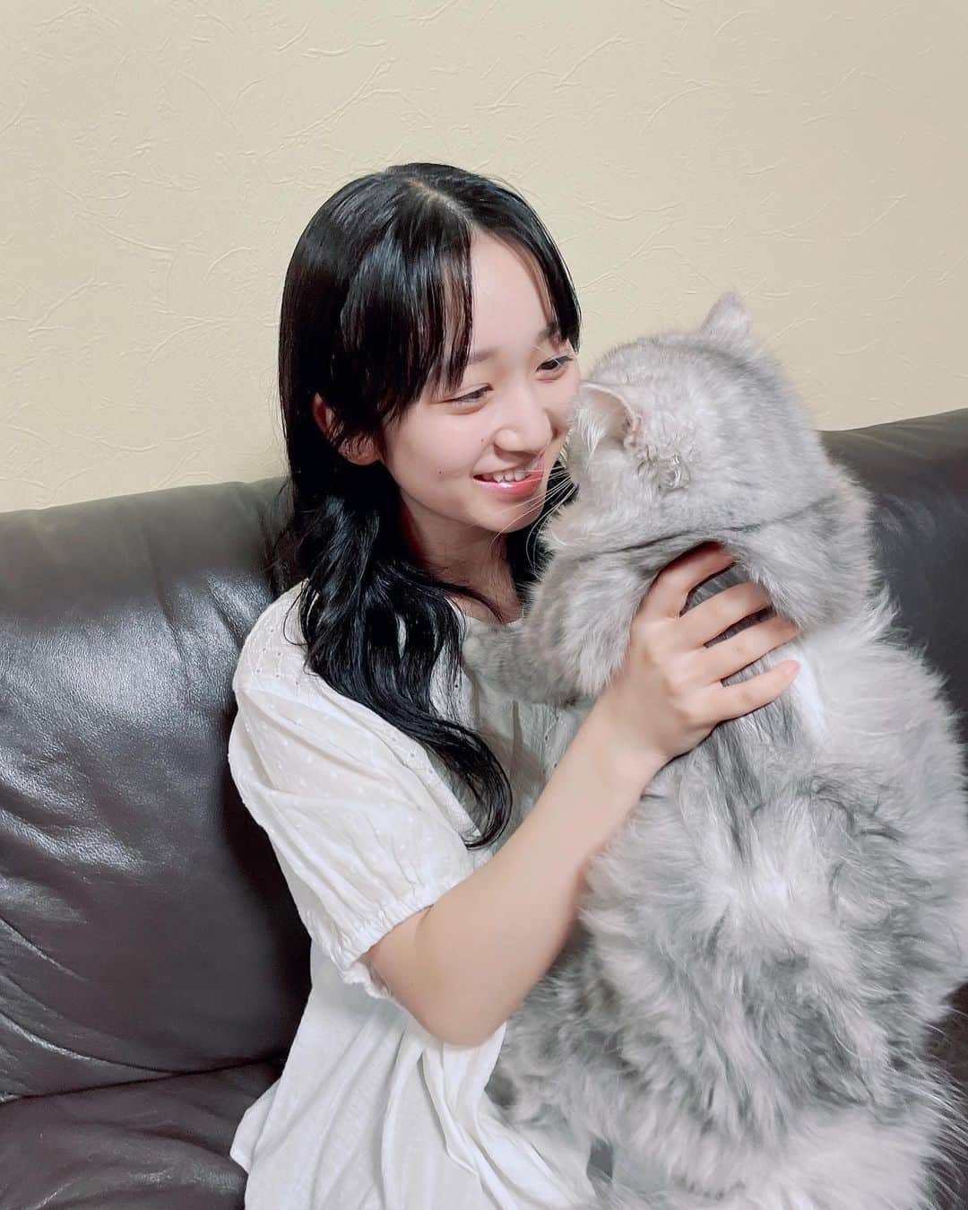 横溝菜帆のインスタグラム：「. 今年のGWは色々な課題に追われて あっという間に終わってしまいました...🦭 皆さんのGWはいかがでしたか？  明日からもがんばろう🐈‍⬛」