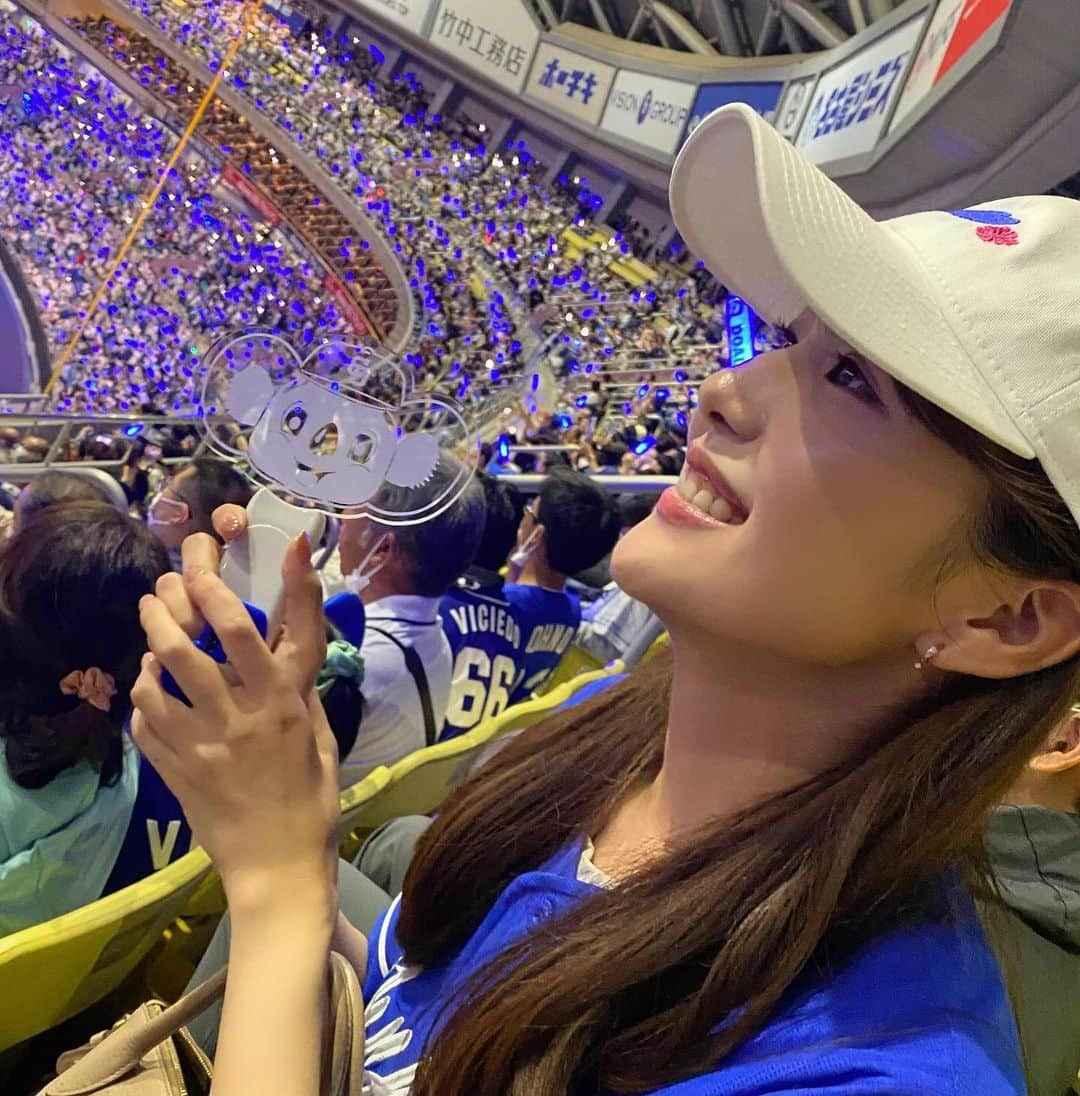 柴田美奈さんのインスタグラム写真 - (柴田美奈Instagram)「3連勝どらほーーー🥹✨ 会社の先輩・同期と観に行きました！ 全員違う部署なので、休みが合うのは奇跡。笑 配球や展開を予想しながらわいわい観戦🤣👏 次は外野で声出して観たい！」5月7日 19時32分 - mina__shibata