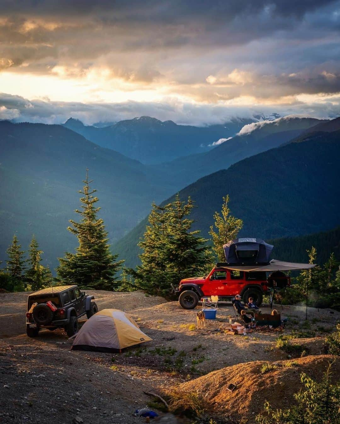 ケルティさんのインスタグラム写真 - (ケルティInstagram)「What's your favorite thing to cook at camp?? 🍳⁠ ⁠  📷: @offroad_gocart like's making breakfast S'mores... Sounds pretty good to us...⁠ ⁠ #keltybuilt #builtforplay #getoutside」5月7日 19時30分 - keltyusa