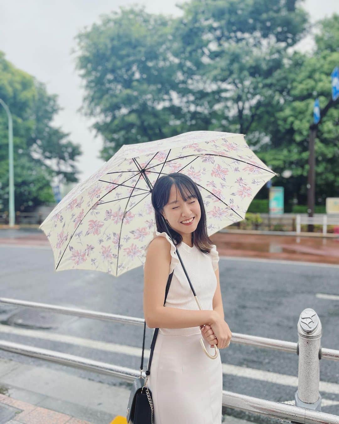 海老沢恵莉香さんのインスタグラム写真 - (海老沢恵莉香Instagram)「Rainy but happy☔️  📸 by: @icazahra」5月7日 19時34分 - erika_ebisawa