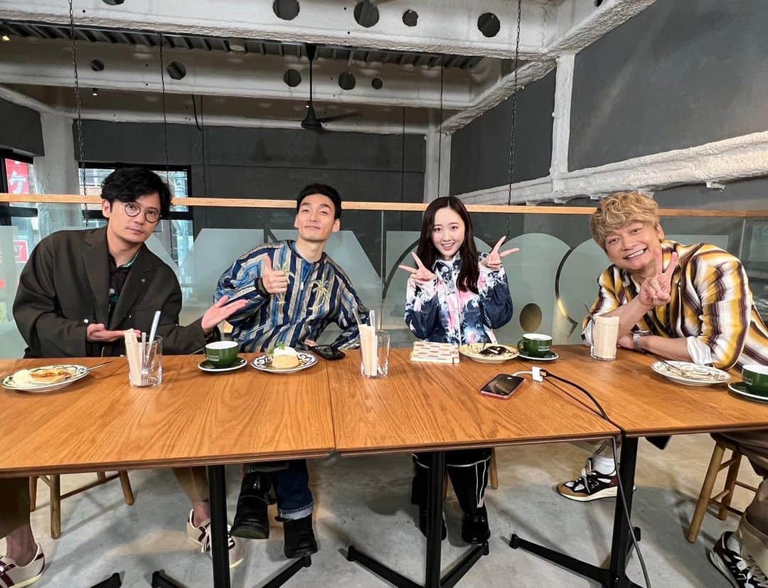 本田望結のインスタグラム：「. 「7.2 新しい別の窓」 香取さん、草彅さん、吾郎さんと久々の再会でした😌 皆さんの優しさが懐かしくて、 皆さんにカメラの前でお会いできることが幸せなことだなぁと。 ・ あと、放送で言いそびれてしまったのですが、 お三方のファンの皆様がお優しくて。大好きです。 長くこの世界にいさせてもらっていますが、 ファンの方々と本人って本当にそっくりになるんです。 ファンの皆様の優しさを感じる度に、 お三方がどれだけ素敵な方々なのかがわかります。 今日もたくさん幸せを独り占めしちゃったのに、 素敵なお言葉をくださってありがとうございました。 ・ あ〜楽しかった！！またお会いできる日まで頑張ります😌」