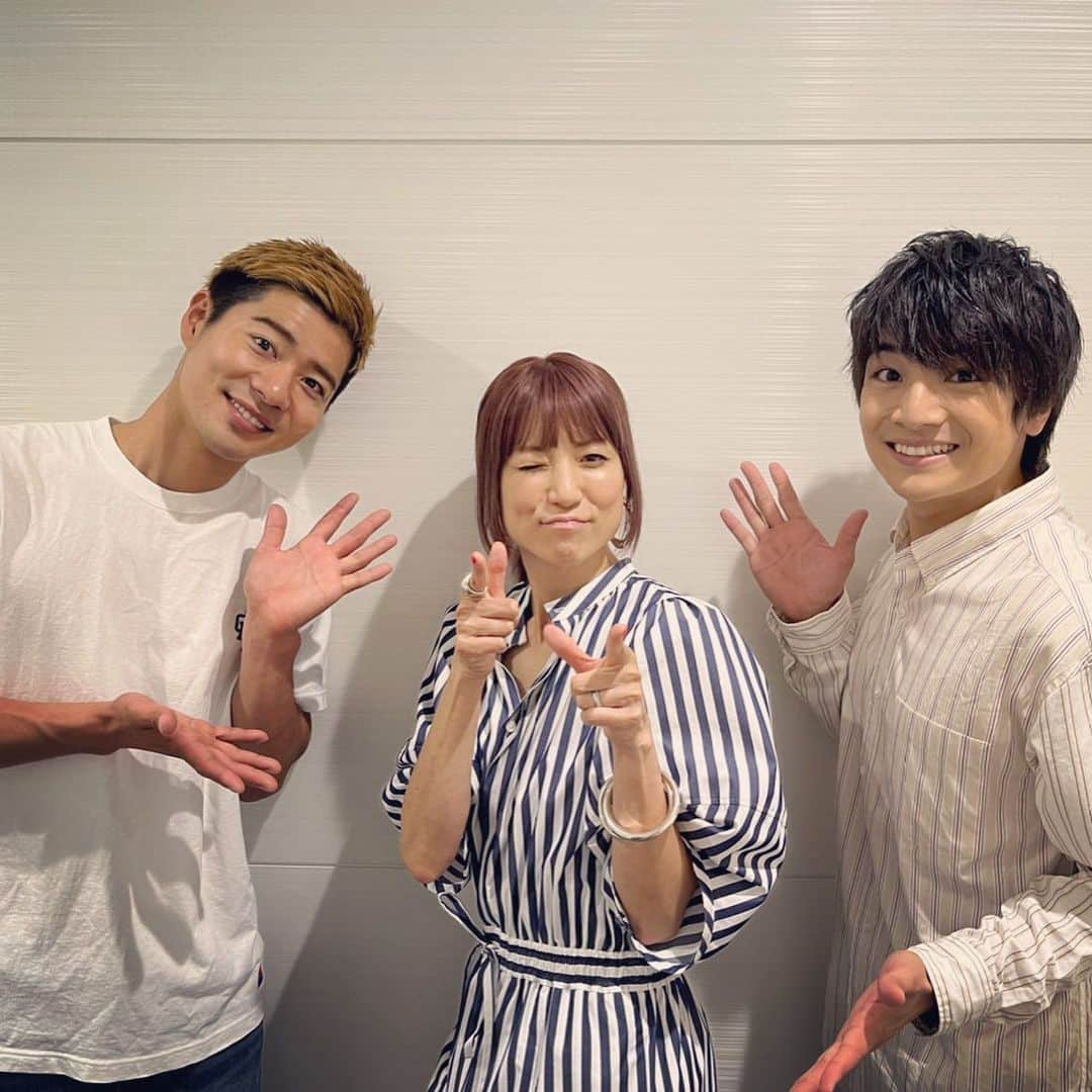 本田剛文さんのインスタグラム写真 - (本田剛文Instagram)「中京テレビ『前略、大とくさん』 生出演させていただきました！  スタジオ観覧のお客様はボイメンの登場に騒然！ ……とはならずに微ザワザワくでした！精進必要！  写真はゲストでいらっしゃっていたhitomiさんと！ ありがとうございました！  #hitomi さん #前略 #大とくさん #グッズ #いただきました  #ボイメン #辻本達規 #本田剛文」5月7日 20時05分 - boymen_honda