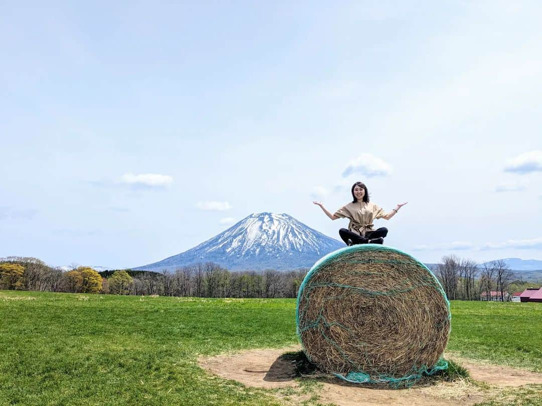 近江谷杏菜さんのインスタグラム写真 - (近江谷杏菜Instagram)「GWの思い出🏔  幼なじみのきーちゃんと、 ゆったりゆっくり羊蹄山と温泉の旅🚃  #目覚めは鳥のさえずり #どこから見ても大きい羊蹄山 #お風呂は夕夜朝３回♨ #明日からまた頑張ろう」5月7日 20時33分 - annaohmiya12