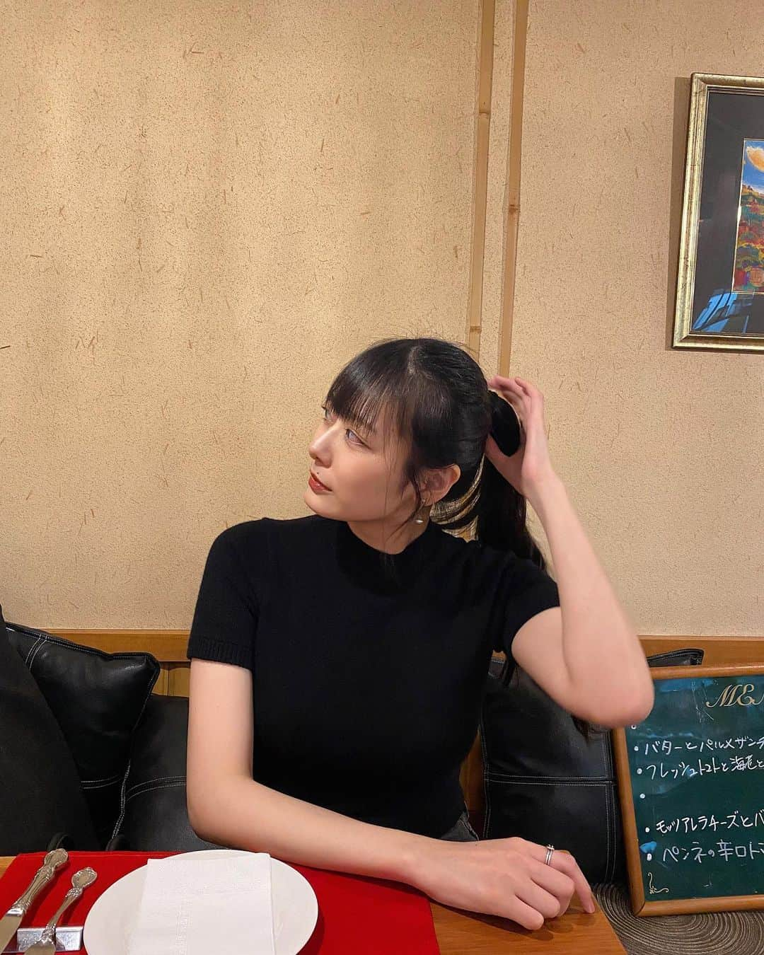 藤井美希のインスタグラム：「. 昨日食べた牛タンがめっちゃおいしくてずっと友達とおいしかったねって話ししてた 食べ物で1番すき ゴールデンウィーク今年もたのしかったなぁ〜 食べ物で1番すきなのなーにー？」