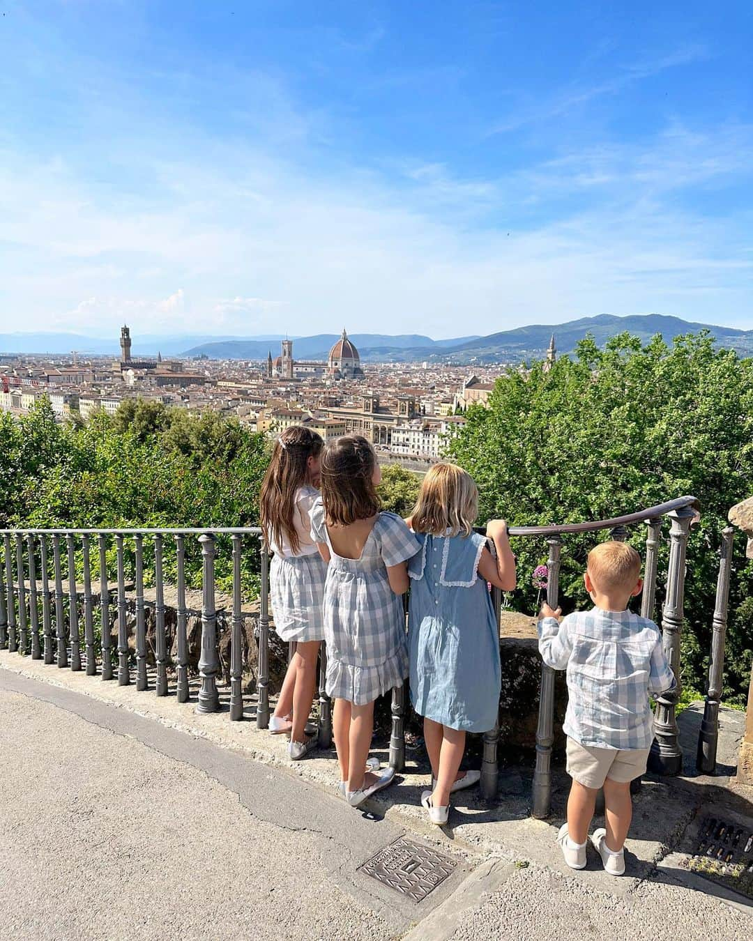 ラダメル・ファルカオさんのインスタグラム写真 - (ラダメル・ファルカオInstagram)「Capturando momentos ❤️ #family #alwaystogether #Godisgoodallthetime #thankyouGod #Italy #love #enjoyeverymoment」5月7日 20時26分 - falcao