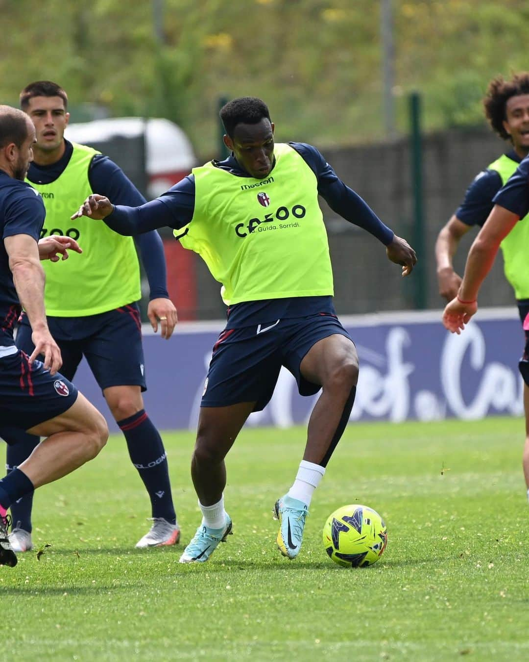 ボローニャFCさんのインスタグラム写真 - (ボローニャFCInstagram)「🔜 #SassuoloBologna   #ForzaBFC #WeAreOne」5月7日 20時31分 - officialbolognafc