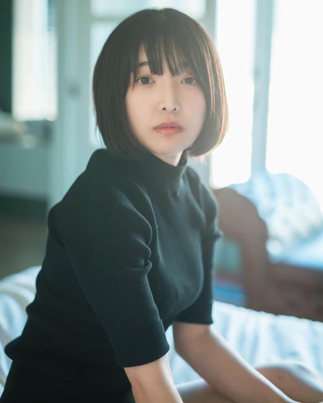 佐咲日菜のインスタグラム：「君は来るだろうか。  #japanesegirl #japan_portrait #tokyocameraclub #東京カメラ部 #人像攝影 #人像 #人像摄影 #彼女感 #黒髪ボブ #黒髪女子 #ショートヘア女子 #ボブ #サロモ #あの日の心を映して #mv #役者 #ファインダー越しの私の世界 #japanesemodel #彼女感 #あざとい系女子 #good_portraits_world #映像クリエイター #映像クリエイターと繋がりたい #as_archive #world_photography_page #ポトレの世界 #ポトレ女子 #kawaii #kawaiigirl #透明感女子」