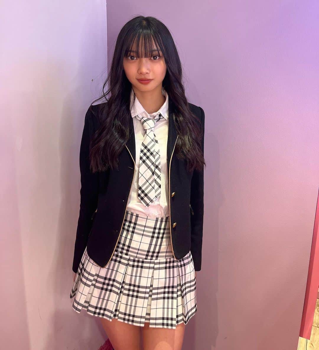 のインスタグラム：「・  GW最終日 あっという間だった🥹 明日から学校です。 夏休みまでがんばります^ ^  韓国制服最後の投稿です！ まだまだ色んな制服があったのでいつか着てみたい👀 @candymiiiki  さんかわいい制服を一緒に選んでくれてありがとうございました🤎   #GW  #韓国制服  #制服コーデ  #韓国制服レンタル  #choa  #CHOA  @choa_japan」