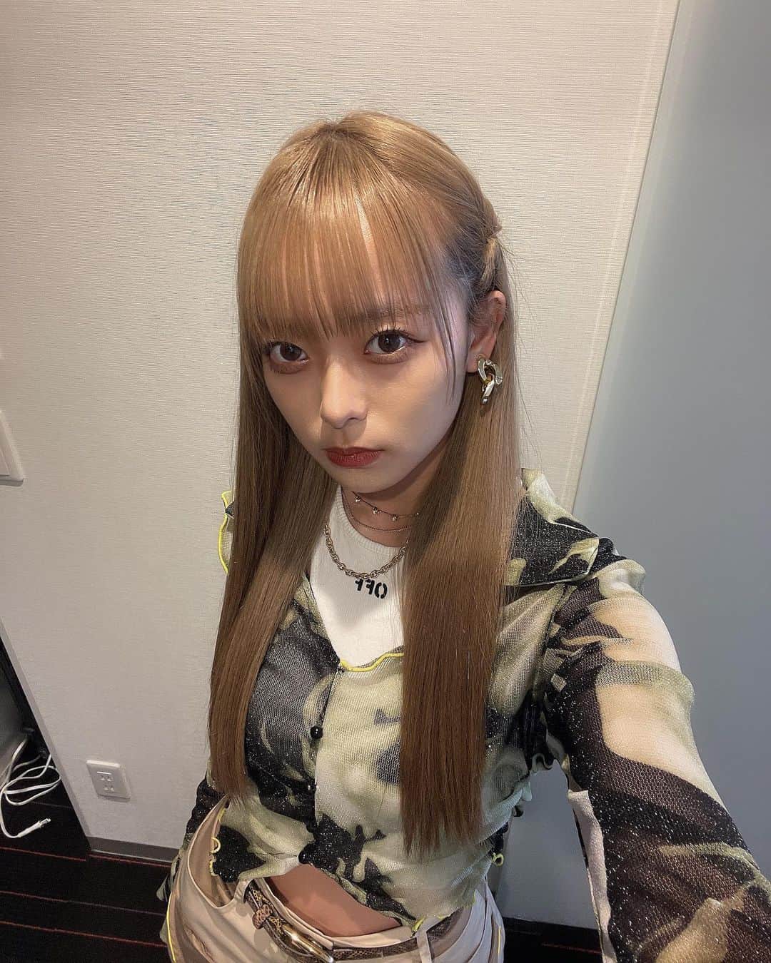 宇井優良梨のインスタグラム：「⁡ 【SAPPORO COLLECTION 2023】 ありがとうございました🙇🏻‍♀️🩶 とてもあっという間でしたが楽しかったです！！🥹 この機会にひとりでも多くの方に GENICをお届けできていたら嬉しいです☺︎  また北海道に来れてうれしいな🤤 ⁡ @sapporo.collection  #サツコレ #GENIC #宇井優良梨」