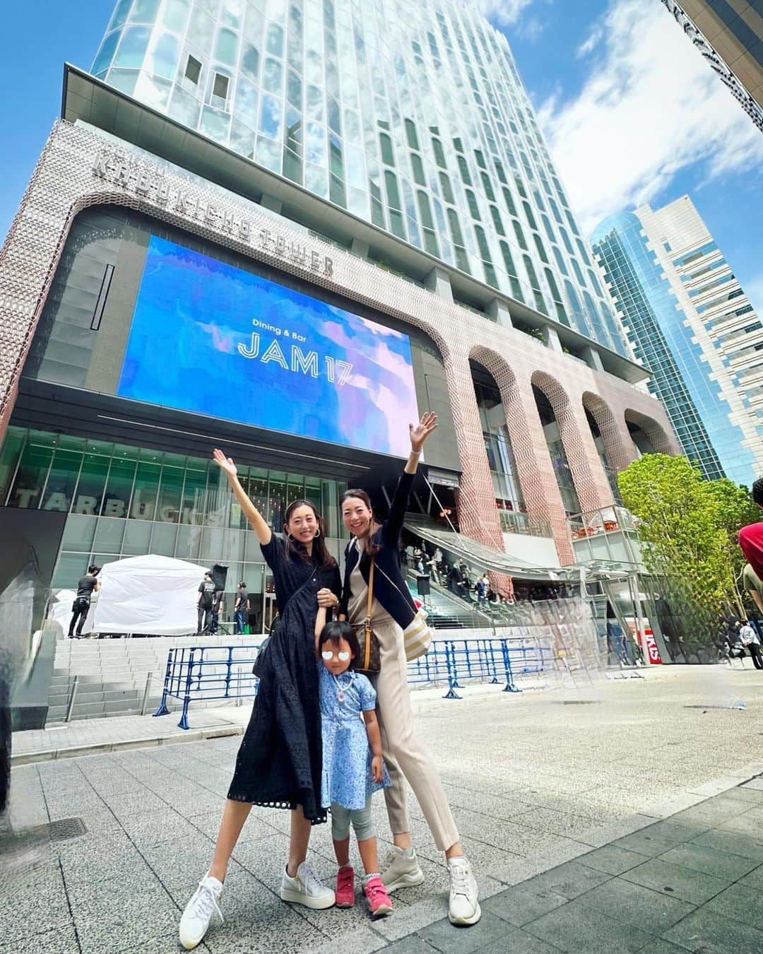 中西麻里衣さんのインスタグラム写真 - (中西麻里衣Instagram)「GW。夢ちゃんと新宿で再会〜🙌  一緒にショッピング🛍️にお茶🫖と短い時間を目一杯満喫😄  今年はさらにもう一回会えちゃうかも🤭」5月7日 20時48分 - 87marii