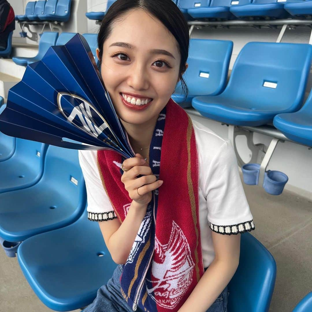 藤江萌さんのインスタグラム写真 - (藤江萌Instagram)「お姉はん達に連れてってもろた⚽️ いっぱい写真撮ってくれたから放出します！笑  ちこさんのチームを観戦してきました！！ 楽しかったぁありがとう☺︎  tops : @zara  jeans : @shein  earrings : @ete_official  necklace : @cartier  rings : @joueteofficial   そして明日の20:00-！！ SPOTV NOW「Monday Night Brighton」生放送です⚽️  マンチェスター・ユナイテッド戦🔥 お楽しみに✌︎  #サッカー #サッカー観戦 #プレミアリーグ #ブライトン #マンチェスターユナイテッド #jリーグ #コーデ #プチプラコーデ #shein購入品 #sheinコーデ #zaraコーデ #藤江萌 #football #premierleague #brighton #manchesterunited #japanesegirl #shein #zara #ete #jouete #cartier #vlog」5月7日 21時10分 - fujie_moe_official