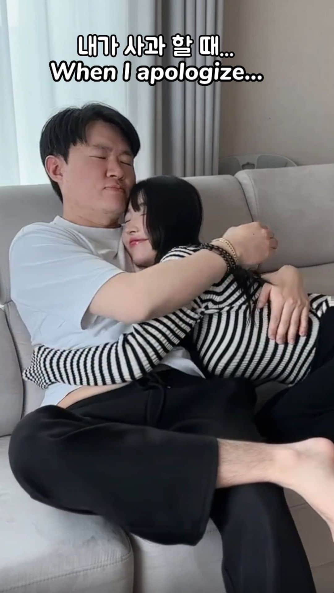 のインスタグラム：「Who related ?😂🤍 女子の心は復旧にかなりの時間かかります🤍笑 여자 마음은 이래서 어려운거..ㅎㅎ . . . #reels #reelsviral #funny #funnymemes #comedia #humor #couple #couplegoals #explore #릴스 #릴스타그램  #커플 #웃긴짤 #リール #カップル #あるある」