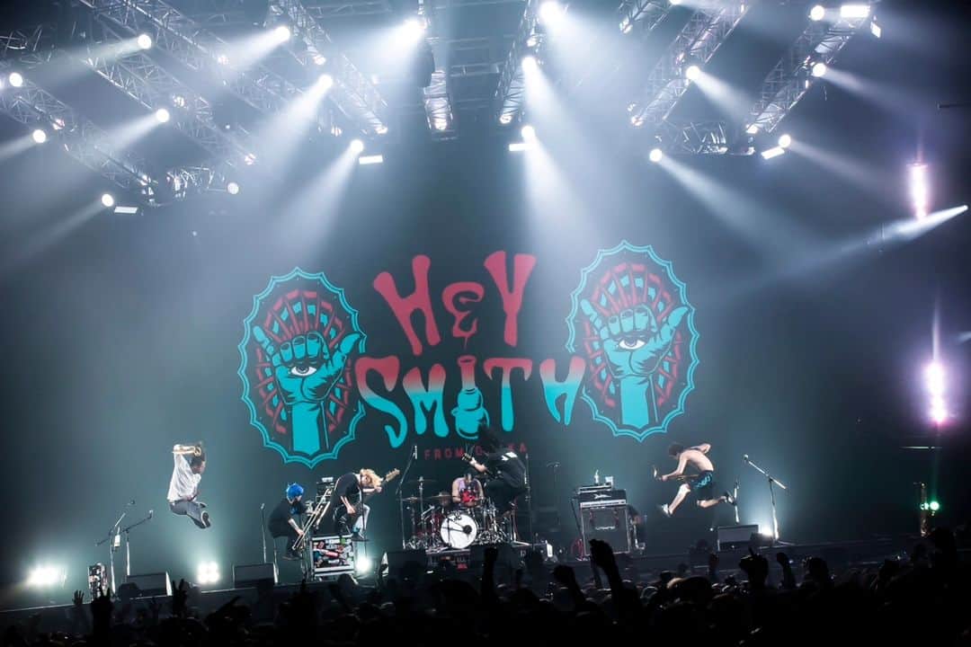 HEY-SMITHのインスタグラム：「5/7(日)さいたまスーパーアリーナ “VIVA LA ROCK 2023” photo by @hayachinphoto」