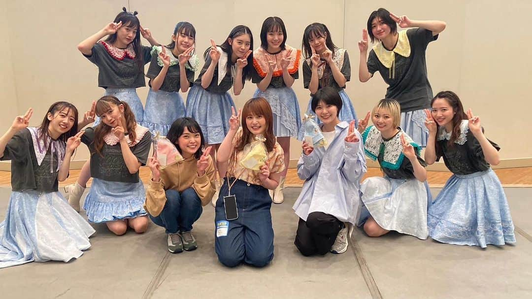 Megu さんのインスタグラム写真 - (Megu Instagram)「「私立恵比寿中学 spring tour 2023～100%ebism～」  新潟テルサ公演に お邪魔してきました！！！  10人になったエビ中ちゃんは 初めましてでした😍  キラキラ、可愛くて、 かっこいいエビ中ちゃん 本当に本当に素敵でした❣️✨ 最高です！！！！！！  お腹が大きい時に エビ中ちゃんの楽曲を いつも聴いて、 励まされていたから、 いつか👶🏻と一緒に行けたら いいなあなんて思ったり👶🏻  ファンの方にエビネギ 行ったよーって声を かけていただけて 嬉しかったです🍀😉  エビ中ちゃん 素敵なライブをありがとう 😊✨✨  #私立恵比寿中学  #エビ中 ちゃん #ebism100  #negicco #エビネギ」5月7日 21時19分 - megu_negicco