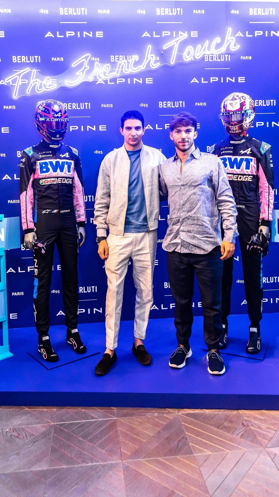 ベルルッティのインスタグラム：「- #BERLUTI X @ALPINEF1TEAM CELEBRATION EVENT IN MIAMI -   Dive into the exclusive event which was held few days ago at Berluti’s Design District Store in Miami, at the occasion of the @f1mia and in presence of Drivers @estebanocon and @pierregasly.  Berluti and the BWT Alpine F1 Team celebrated their partnership for the 2023 season and the launch of the new Lorenzo Drive.   Video by @reggie_lj  #BERLUTIXALPINE #BERLUTIDRIVE  @monsieurcoupet @dougiejoseph @ryanstylesnyc @benbrewster」