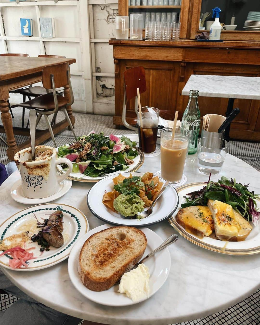 橋本恵里花さんのインスタグラム写真 - (橋本恵里花Instagram)「ロイノアとlunch day 🐶🥞🐾」5月7日 21時46分 - erk_hsmt28