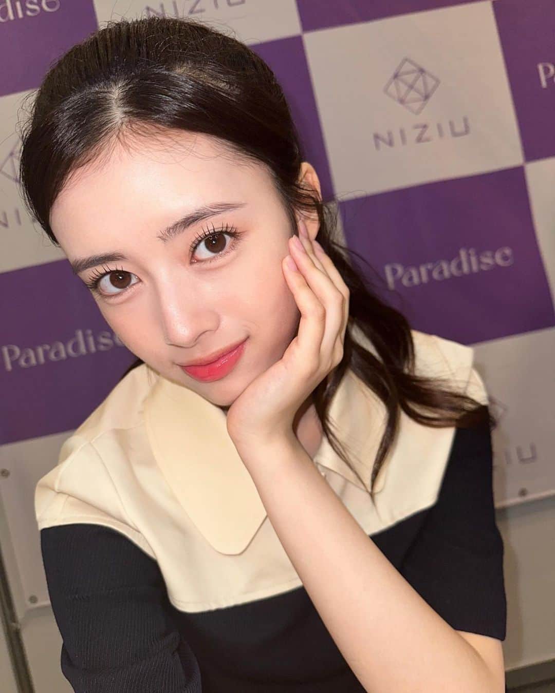 NiziUさんのインスタグラム写真 - (NiziUInstagram)「沢山WithUに会えて嬉しかった〜❤︎ 余韻が抜けない！！ またすぐ会おうね！  많은 위쥬들이랑 만날 수 있어서 너무 행복했어요:) 빨리 또 보고싶어<3  Being around my fans is the best thing ever 😘 WithU ~I miss you already  #NiziU #RIMA #🍜🍜🍜」5月7日 21時51分 - niziu_artist_official
