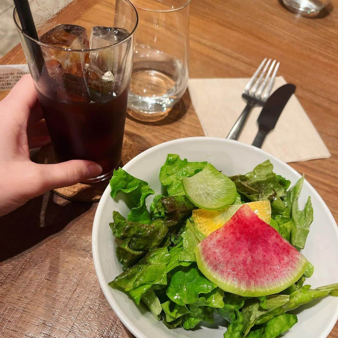 工藤ジェニファー茉侑さんのインスタグラム写真 - (工藤ジェニファー茉侑Instagram)「#ランチ　@trunkhotel   打ち合わせ続きでコーヒー飲みすぎだった日🤪出来るだけレスカフェインにしたいので、デカフェ情報求む🐣☕️🙇‍♀️  #trunkhotel #渋谷ランチ　#宇田川町　#宮下パーク #港区グルメ #港区ママ #港区　#ワイン好きな人と繋がりたい #ワインスタグラム #ワインバル #スパゲッティ　#六本木グルメ #六本木ランチ #イタリア料理 #イタリアワイン　#イタリアン　#ワイン  #ワイン好きな人と繋がりたい #グルメ好きな人と繋がりたい #グルメ女子 #グルメスタグラム #東京グルメ #グルメ好きと繋がりたい　#カフェ　#デカフェ　#デカフェコーヒー #カフェインレス #カフェインレスコーヒー #コーヒー好きな人と繋がりたい #ノンカフェイン」5月7日 22時06分 - jennifermayu_s