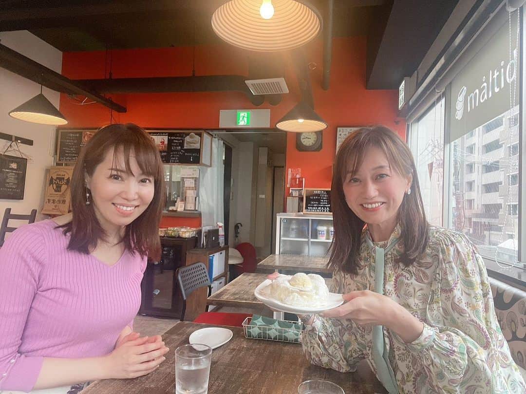大隅智子のインスタグラム：「連休最終日は、岸さんとランチへ。 岸さんと話して癒されました。 4時間くらい、話してました。 パスタも美味しかったですが、最後に大好きなパンケーキも食べられて、大満足でした。 あすからまた頑張りましょう！ #広島 #カフェ #パンケーキ #イタリアアン」