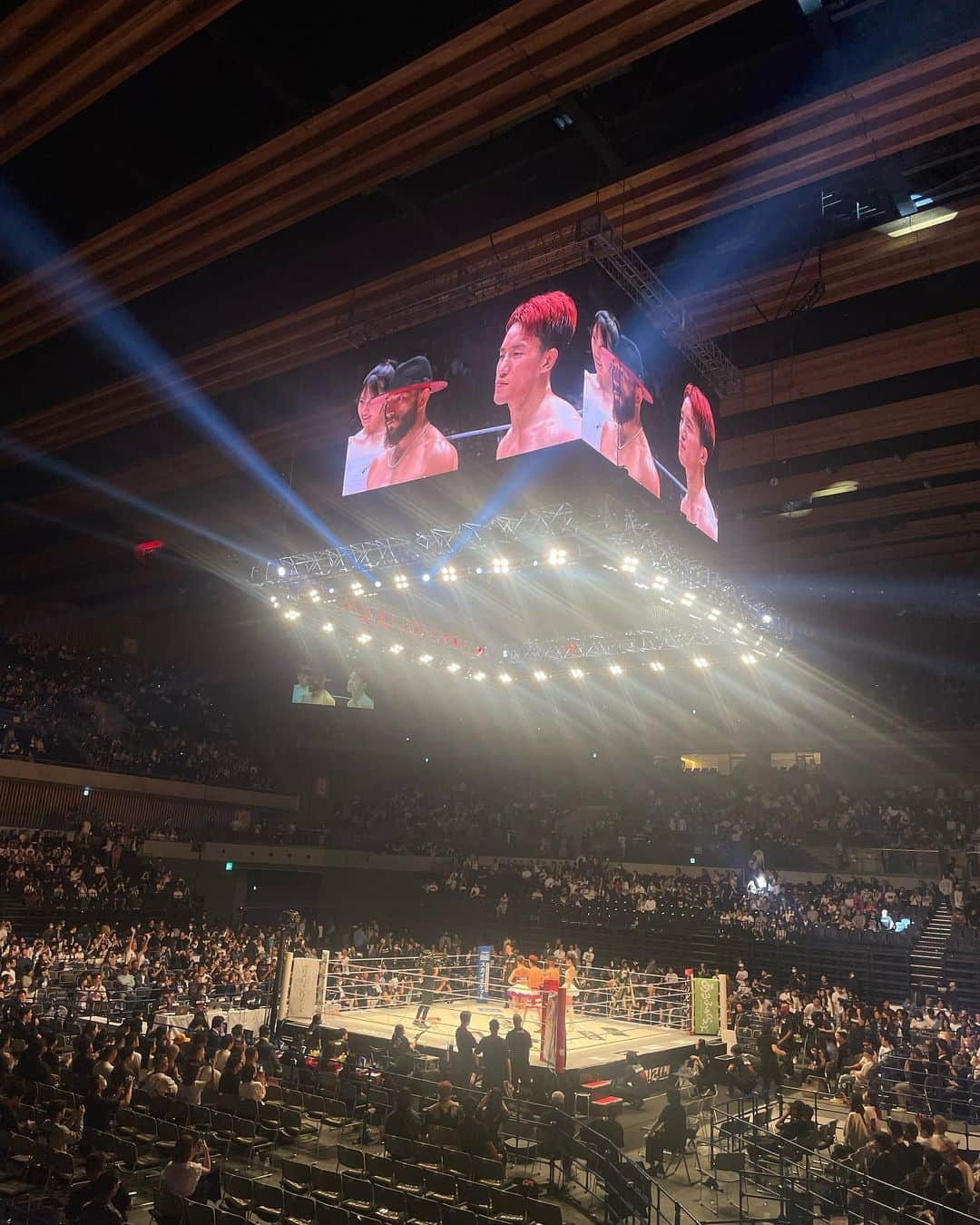 しゅうさんのインスタグラム写真 - (しゅうInstagram)「・ #RIZIN42  初めて海さんの試合を観ました いつもの温厚な海さんと全く別の顔をしてて、強くて、超人でした🥊 とてもとても刺激を頂けた1日 私も頑張ろう。  KO勝利おめでとうございます💐 「朝倉兄弟がいるRIZIN最高」 です🥊🔥」5月7日 22時39分 - shuu_22_