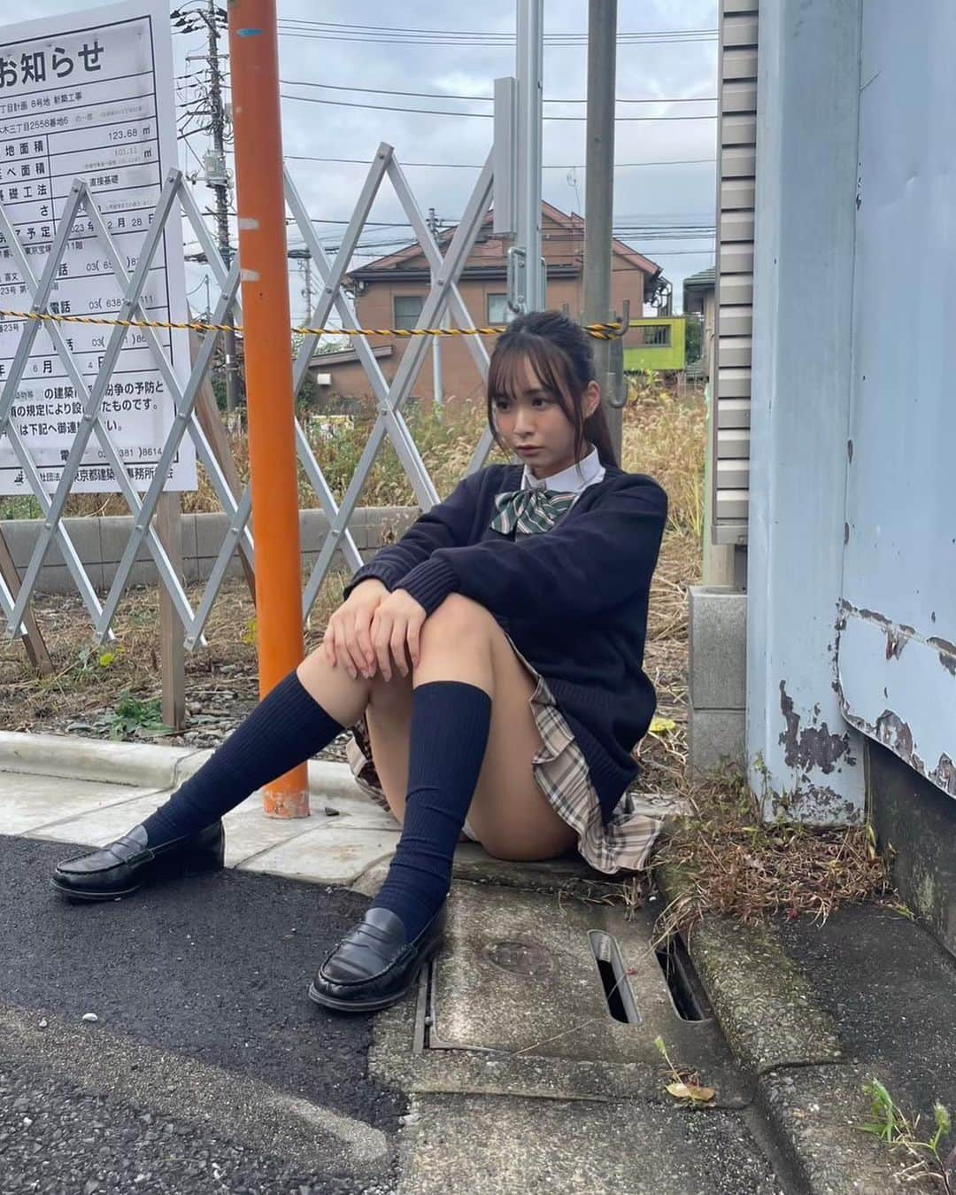 天野ききさんのインスタグラム写真 - (天野ききInstagram)「⁣ ⁣ 制服好き〜〜？？🎀⁣ ⁣ #JK  #JD  #18  #05  #ブレザー  #グラビア」5月7日 22時49分 - kiki_amano