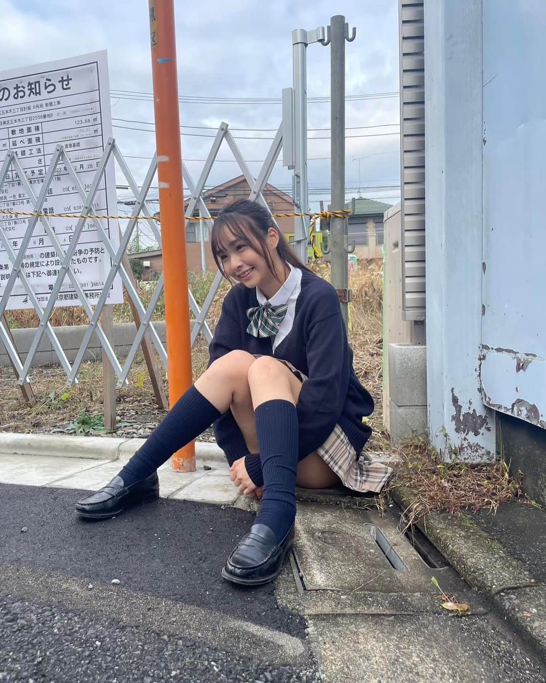 天野ききさんのインスタグラム写真 - (天野ききInstagram)「⁣ ⁣ 制服好き〜〜？？🎀⁣ ⁣ #JK  #JD  #18  #05  #ブレザー  #グラビア」5月7日 22時49分 - kiki_amano