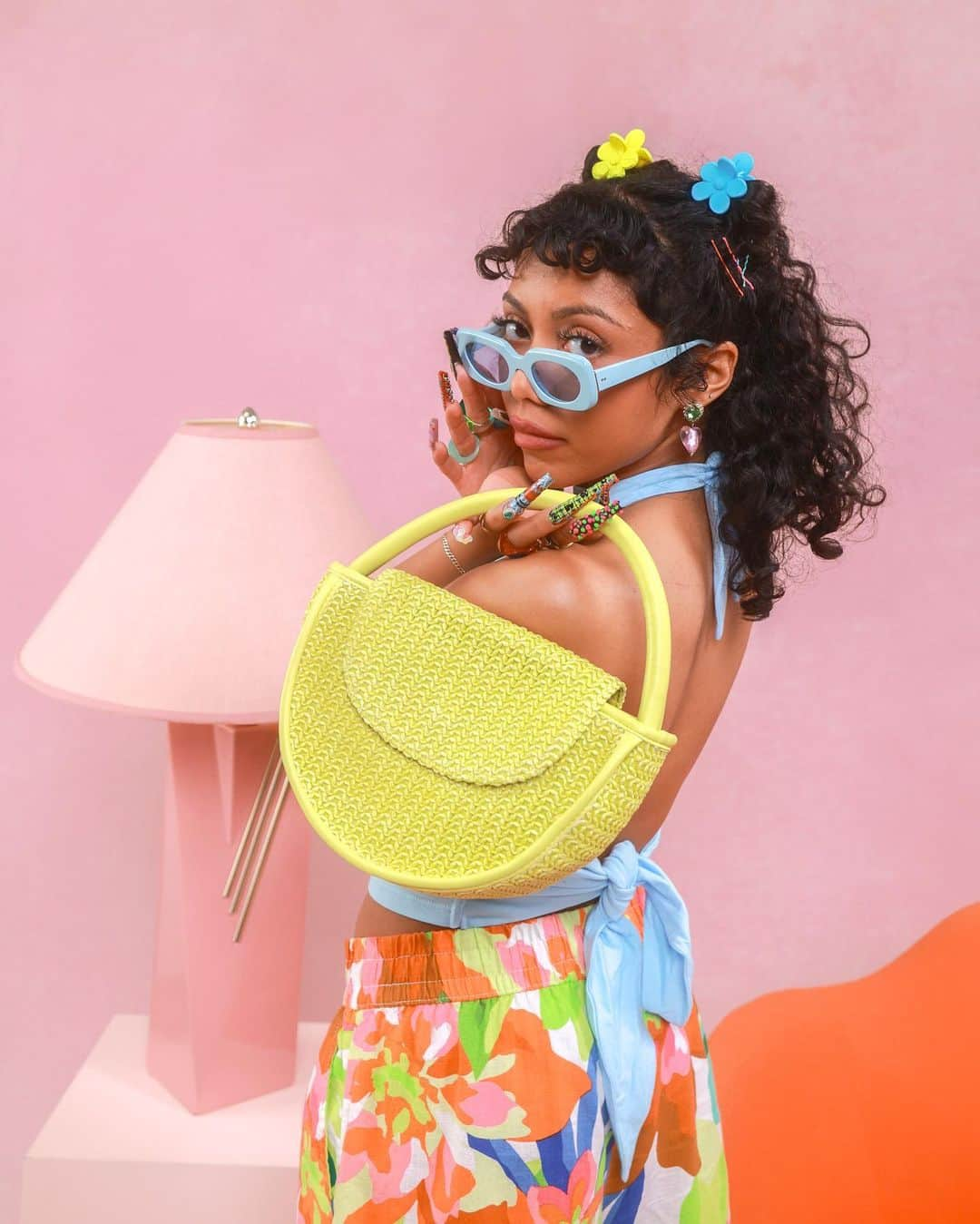 Targetさんのインスタグラム写真 - (TargetInstagram)「🚨The wait is finally over!🚨 The #FutureCollective x Alani Noelle collection is officially here! From vibrant prints to summer staples, we've got you covered for every occasion. Head to our website or Target stores to shop the collection now! 💅💚🌸   @wuzg00d #FutureCollective #AlaniNoelle #TargetStyle」5月7日 23時00分 - target