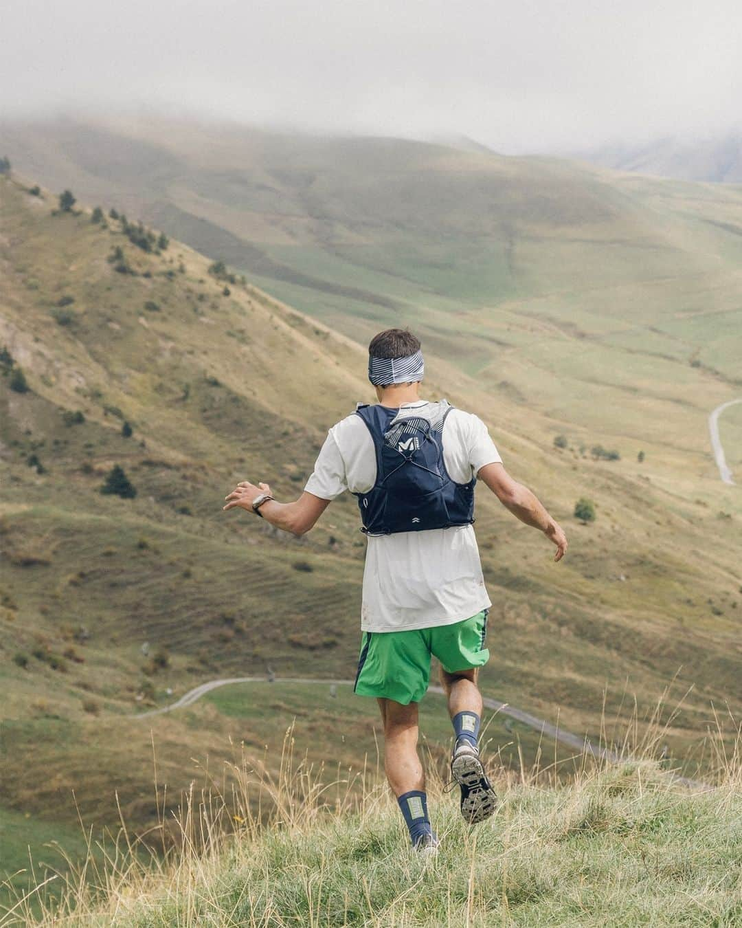 ミレーのインスタグラム：「Millet® Up For Anything Strava Challenge starts now!   From May 7th to 27th, achieve 1000m of delevation for a chance to win many prizes:  ⚡ A 3-days trail running weekend in #Chamonix with @compagniedesguidesdechamonix ; ⚡ 50 Millet Intense Hydration Belts - our new ultralight, functional & minimalist trail-running belt; ⚡ Exclusive access to our summer sales!  Join our @Strava Challenge today. Click on the link in bio.  UP FOR ANYTHING . . . #MILLET」