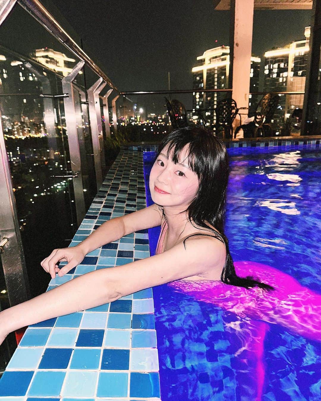 ユ・ボファさんのインスタグラム写真 - (ユ・ボファInstagram)「수영은 너무 행복해🌃🤿 다시 수영시작해야지 히히🥰🇻🇳」5月7日 23時07分 - yoobohwa