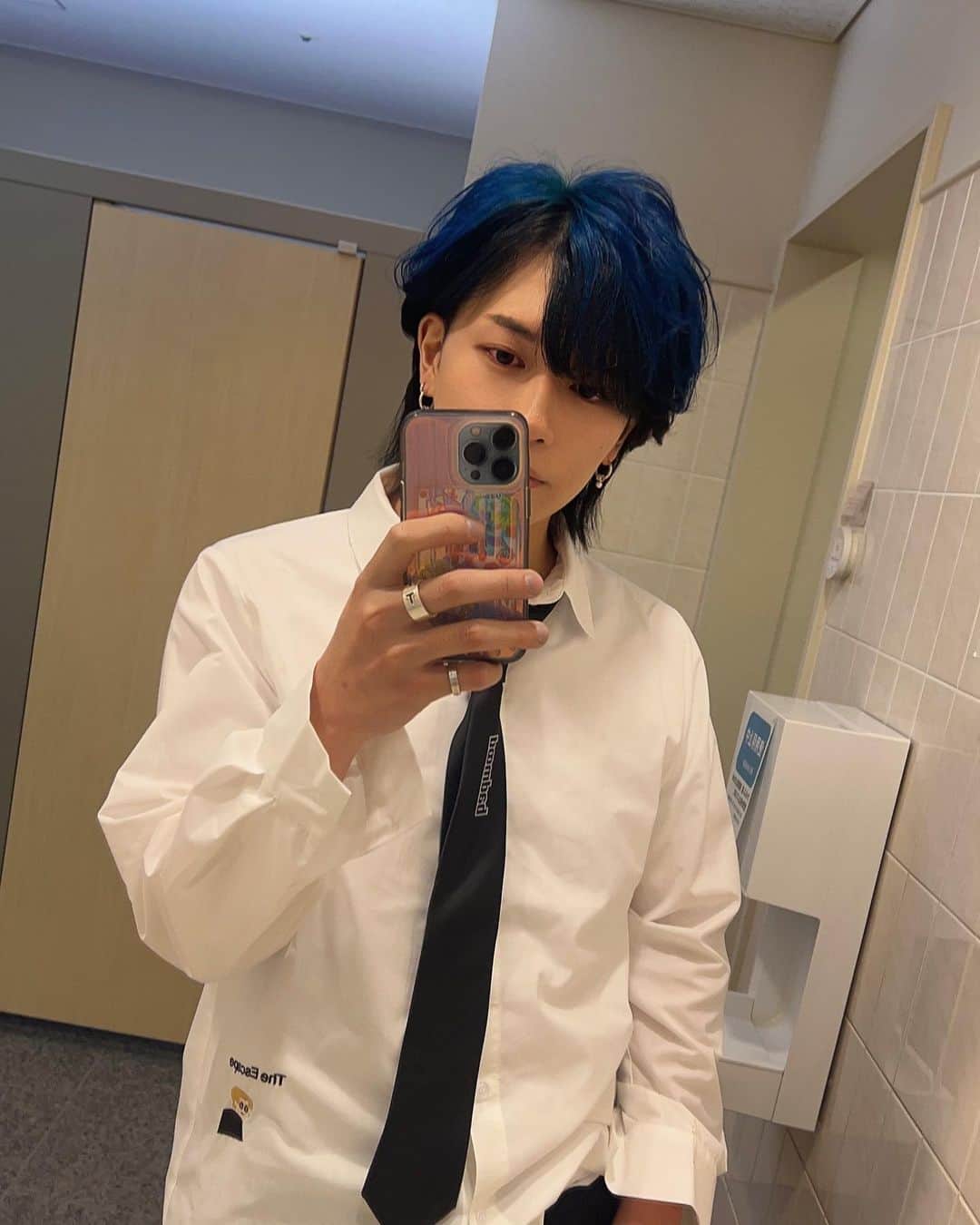 ロケマサのインスタグラム：「・ 2度目の札幌コレクション🏝️  今日は朝からずっとバタバタしてたけどたくさんの幸せを感じた1日でした！！  会場に来てくれた方、配信で応援してくれた方本当にありがとうございました🔥  #札幌コレクション」