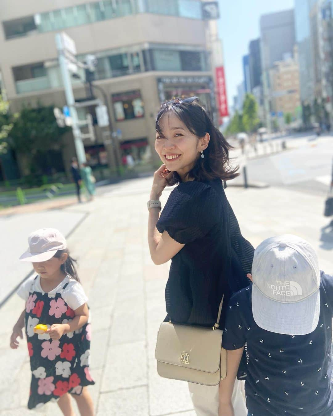 荒木麻里子さんのインスタグラム写真 - (荒木麻里子Instagram)「4年ぶりにマスクなしで過ごしたGW𓂃𓈒𓂂🎏 感慨深いなぁ… ⁡ 孫の成長に両親も頬が緩んでました☺️ ⁡ ⁡ #gw2023 #日常が戻ってきた #帰省 #孫  ⁡ ⁡ ⁡」5月7日 23時37分 - marilyn198612