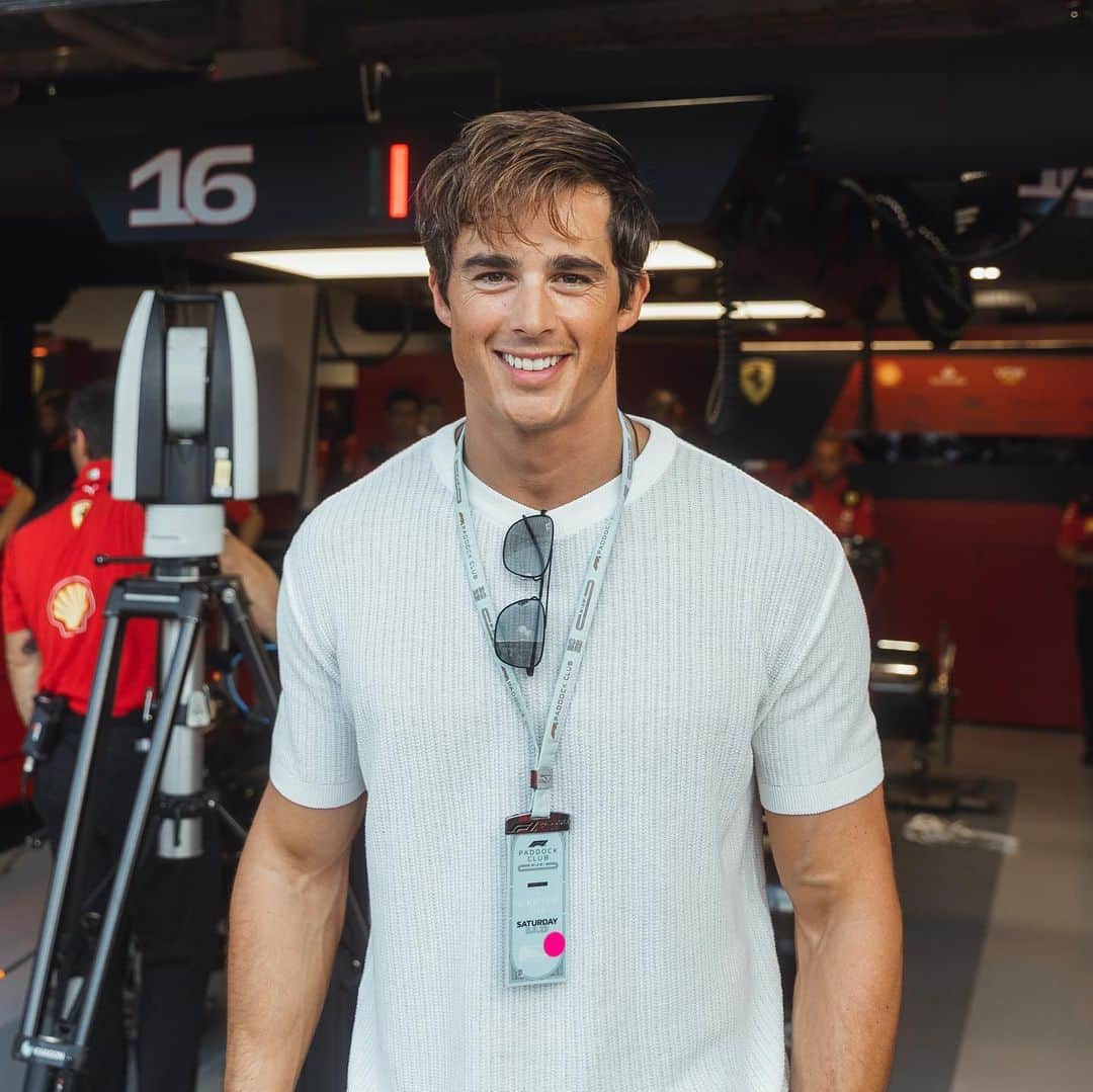 のインスタグラム：「Miami F1 Grand Prix with @ferraritrento ! Cheers! 🥂 🏎️  #ferraritrentof1 #sparklingwinefromtheitalianalps  #partner」