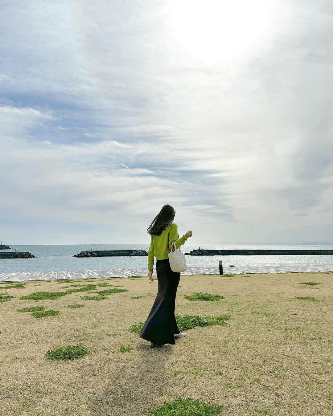 小川陽香のインスタグラム：「ㅤ ㅤ ㅤ前回帰省した高知での写真を𓅿🫧 自然いっぱいで良いとこなんだよ〜♡  最後の写真は畑で育ててる🥕笑 おじいちゃんおばあちゃんの畑を 復活させよう計画をしているところで 色々植えてる🫶🏻🍋🍉🌽🍅 ㅤ ㅤ」