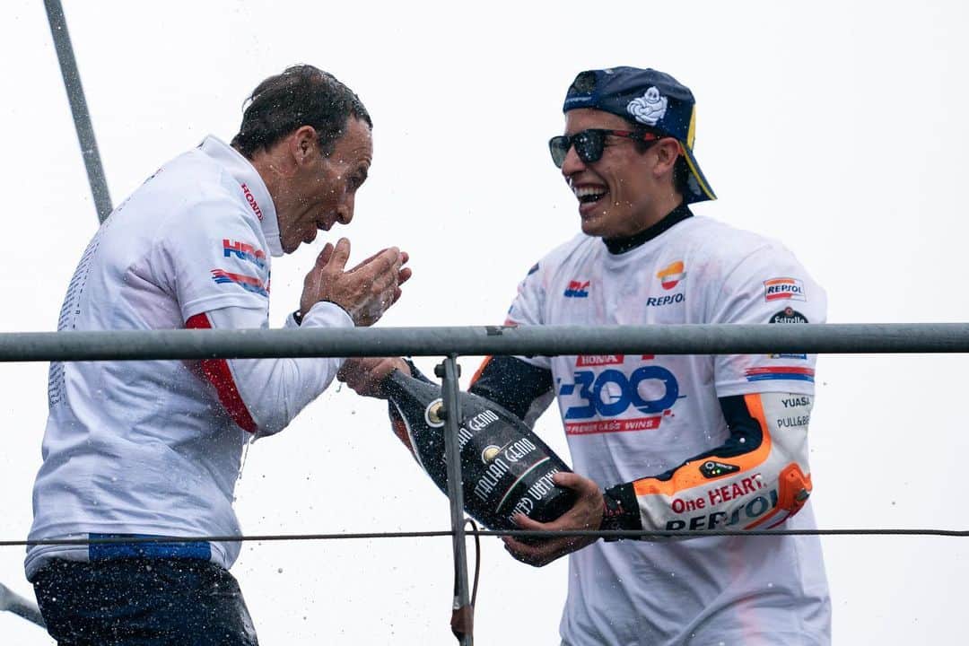 レプソル・ホンダさんのインスタグラム写真 - (レプソル・ホンダInstagram)「#FrenchGP memories. 1️⃣9️⃣/2️⃣0️⃣  What will 2️⃣3️⃣ hold?」5月7日 23時56分 - hrc_motogp